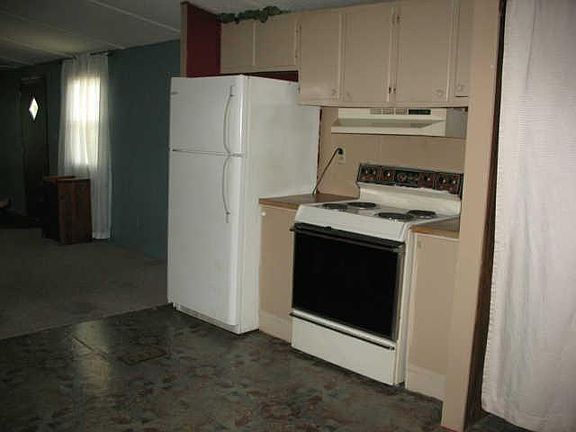 5th image of 44 Harris Chapel Dr