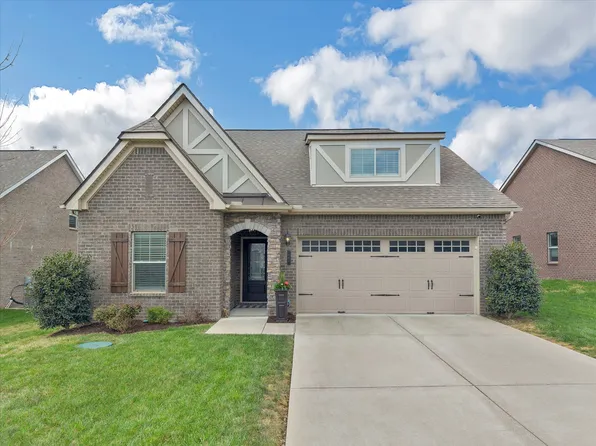 562 Oakvale Ln, Mount Juliet, TN 37122
