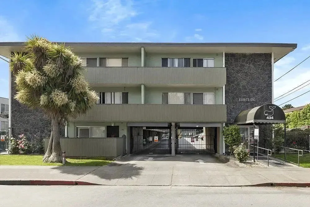 Surfside — Photo 1