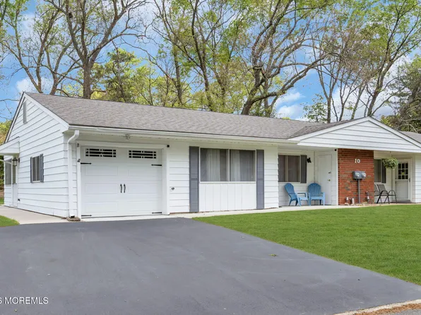 10 Nevada Drive #B, Whiting, NJ 08759
