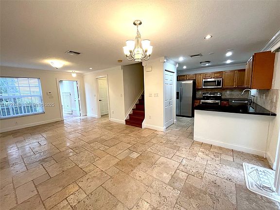 5th image of 17092 NW 22nd St