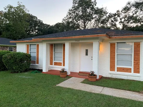 7500 Newcombe Dr, Theodore, AL 36582