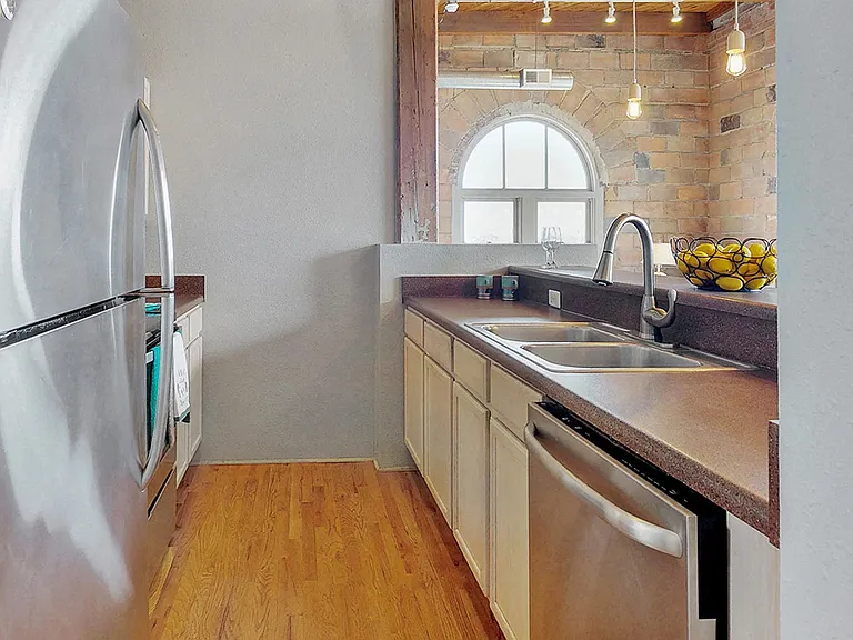Old Market Lofts — Photo 7