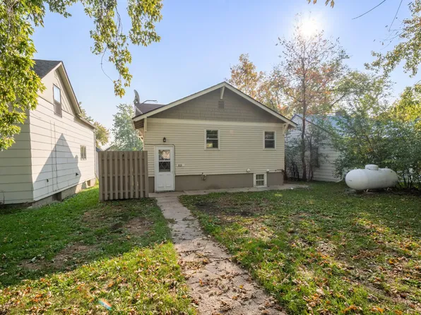 803 Ash St, Lisbon, ND 58054