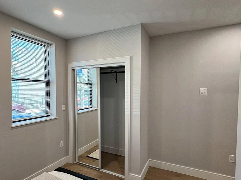 169 Maverick St #1 — Photo 9