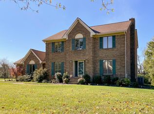 6102 Centerwood Dr, Crestwood, KY 40014