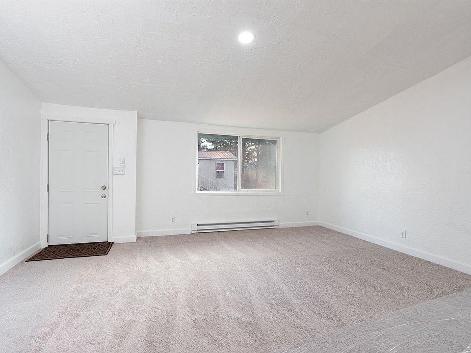 35312 N Newport Hwy Chattaroy WA Zillow