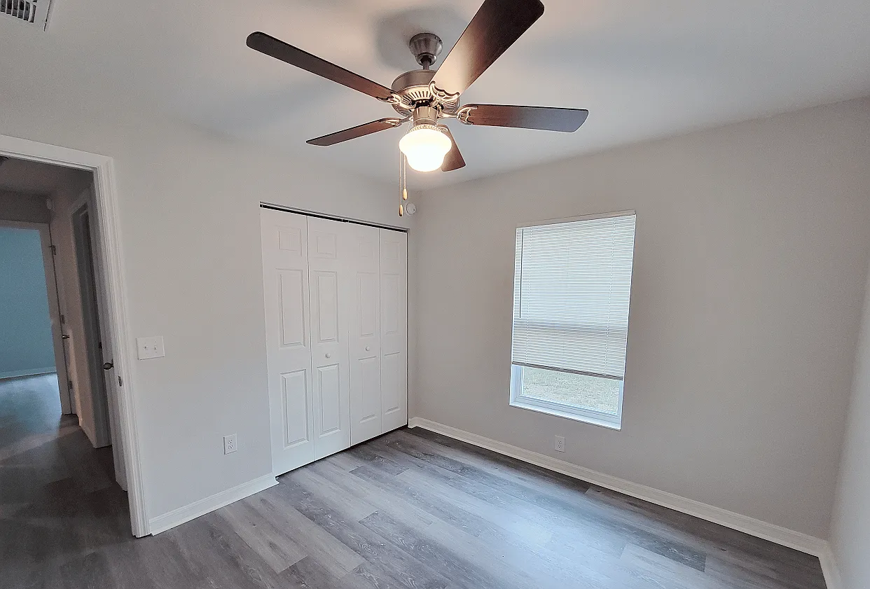 3 bed, 1351 sqft, $1,680 — Photo 4