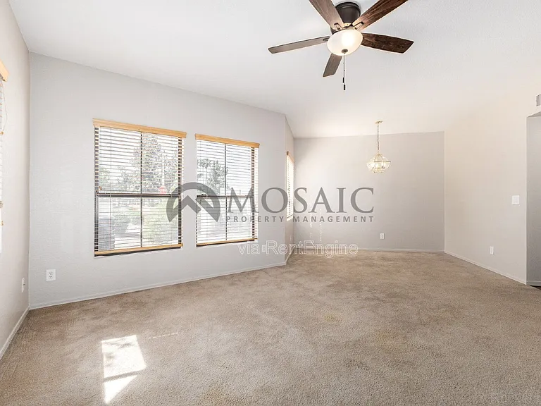 280 S Elizabeth Way #27 — Photo 11