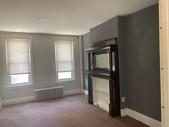 2nd image of 3654 Calumet St Floor 1