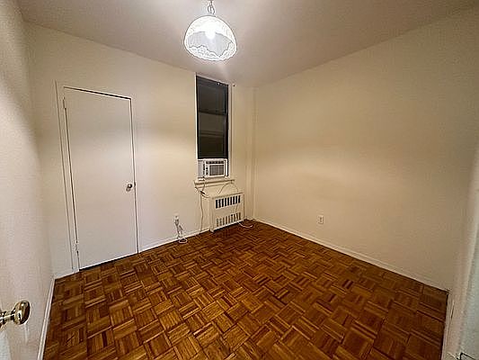 4th image of 336 E 61st St APT 7