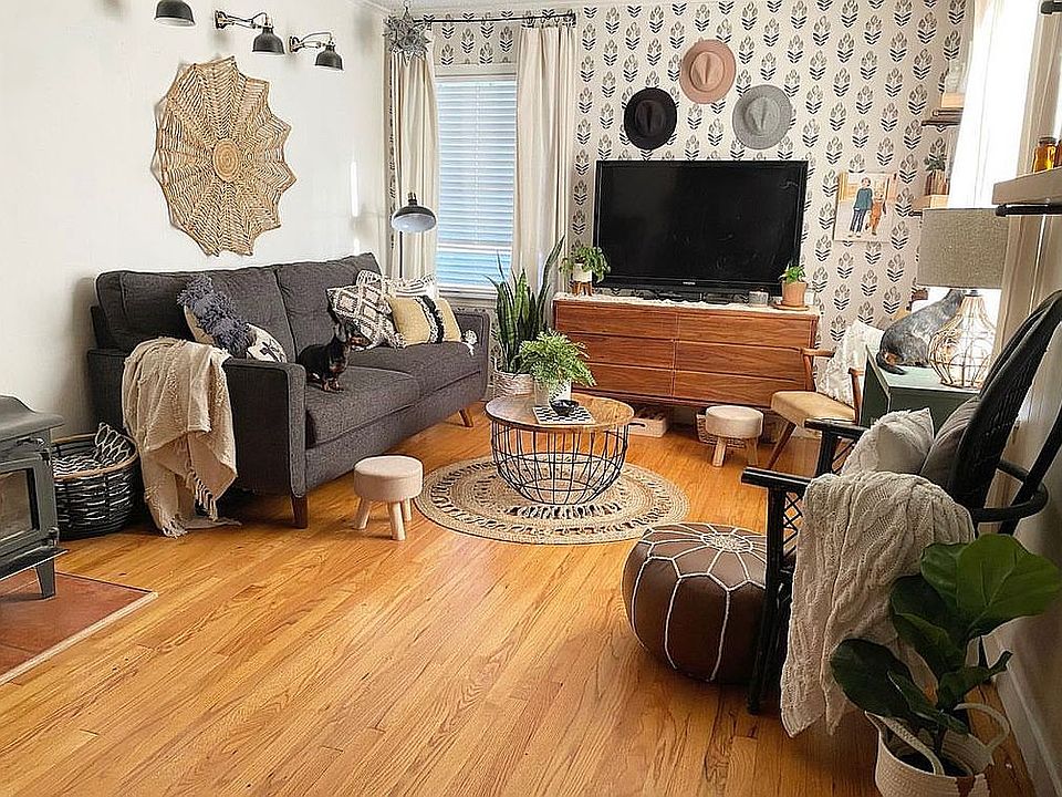 2nd image of 609 Brown Ave