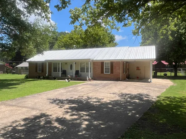 529 Janet Rd, Bolivar, TN 38008