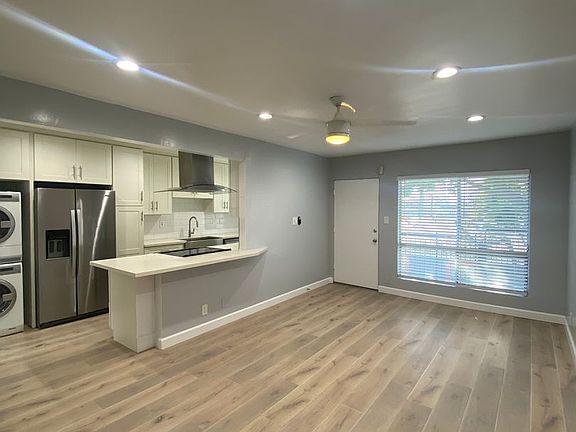 5th image of 2310 E 5th St APT 5