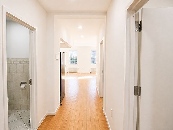 4th image of 3255 45th St #1