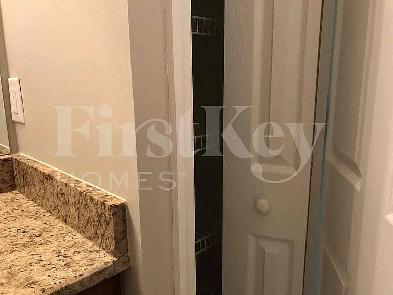 2321 NW 9th Ave — Photo 10