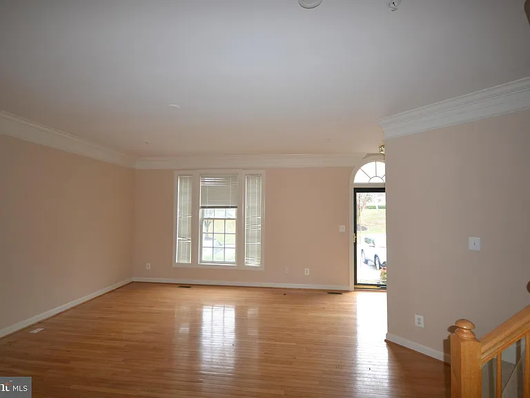 2236 Sussex Way — Photo 7