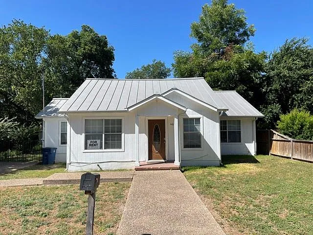 4611 Glissman Rd — Photo 1