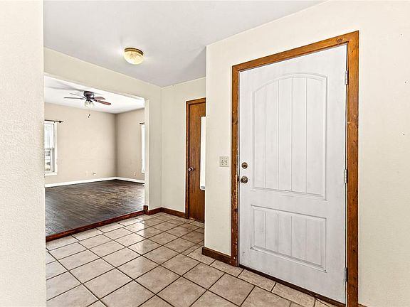 3rd image of 618 N State St