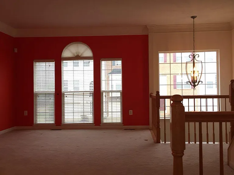 206 Raynar Ct — Photo 3