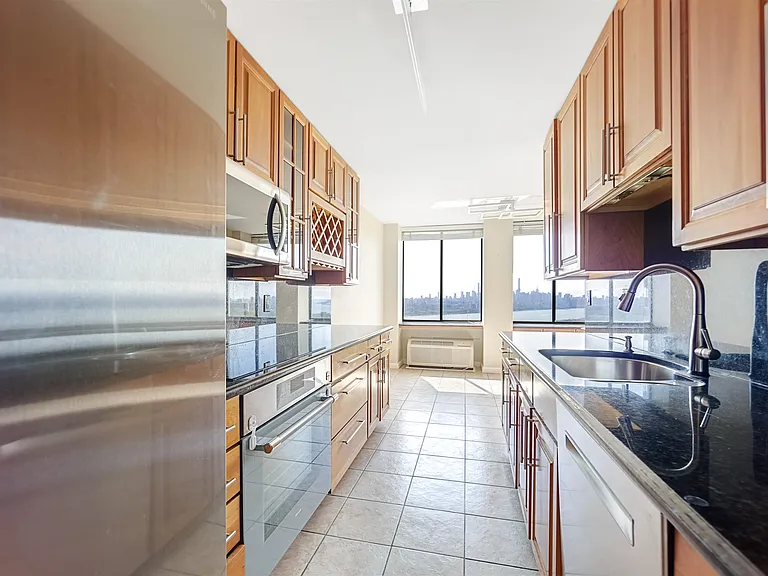 200 Winston Dr #2019 — Photo 8