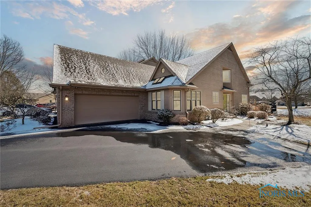 8667 Stone Oak Dr photo 1