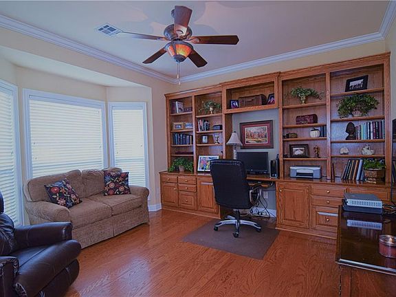 4th image of 4608 W Pleasant Dr