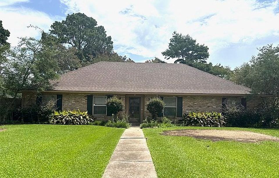 603 Sweetbriar Dr - Property Image