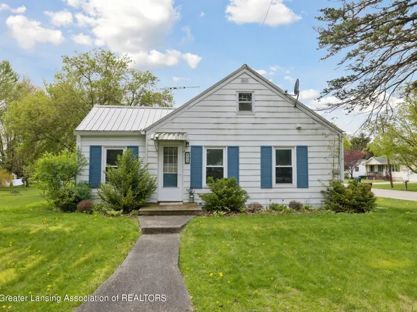 402 S Division St, Carson City, MI 48811