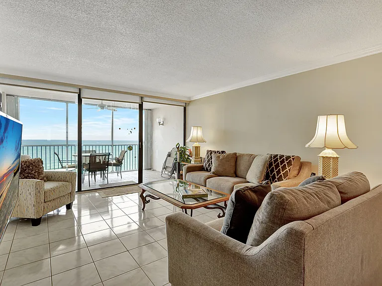 840 Ocean Dr #806 — Photo 21