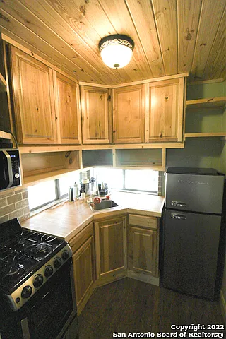 955 Faurie Tiny House Lakehills Ter #TINY HOUSE — Photo 6