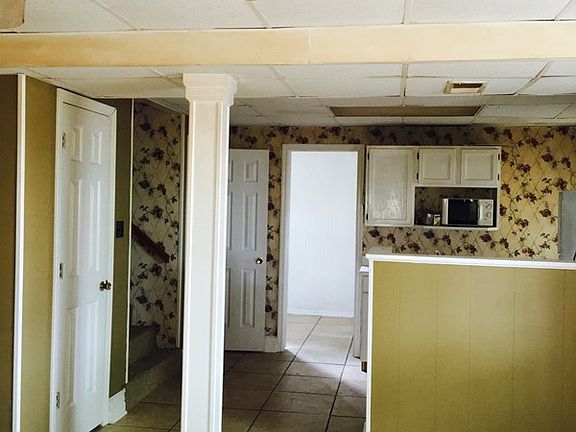 3rd image of 142 Lamoray Dr