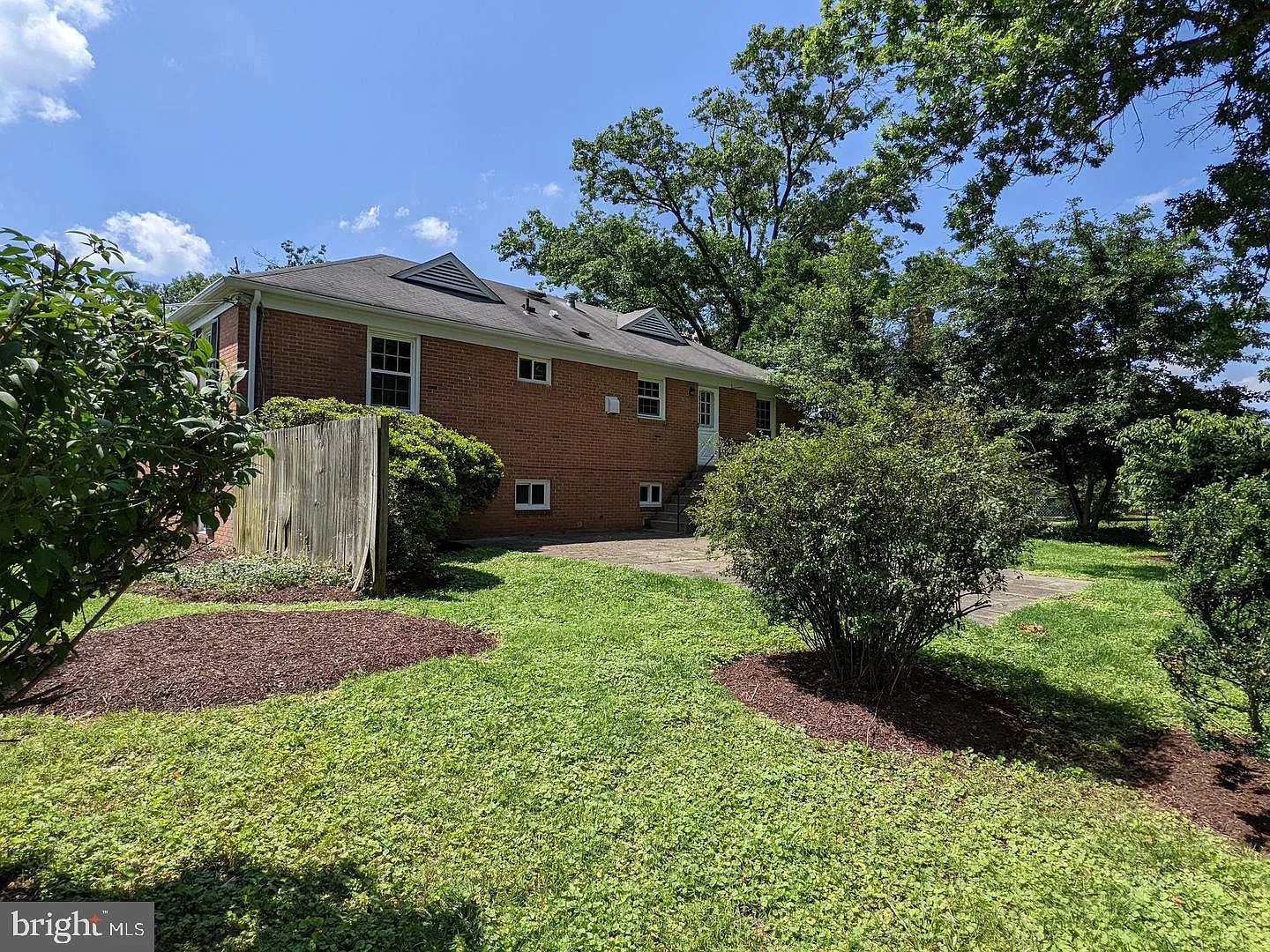5 bed, 3.0 bath, 2808 sqft, $4,000 — Photo 3