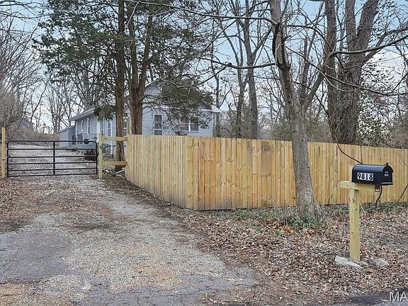 3rd image of 9818 Jacobi Ave