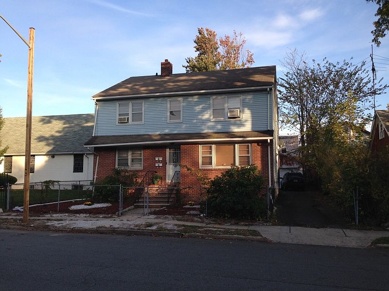 2nd image of 376 Amherst St