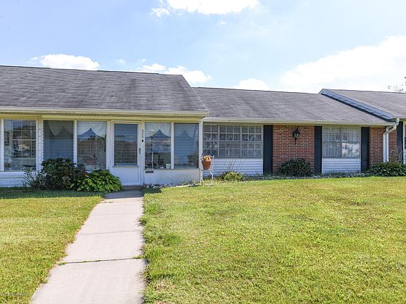 3rd image of 320B Coventry Ct #1002