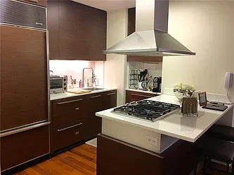 Rented by R New York