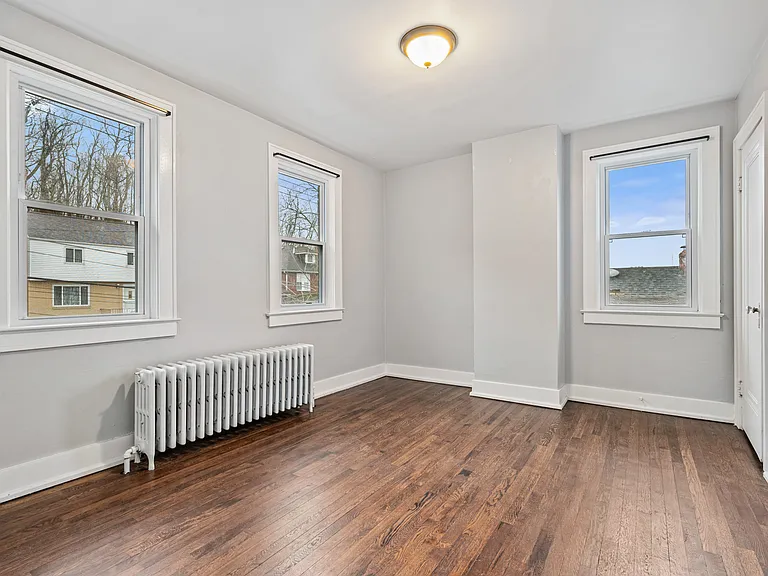 139 Sumner Ave — Photo 17