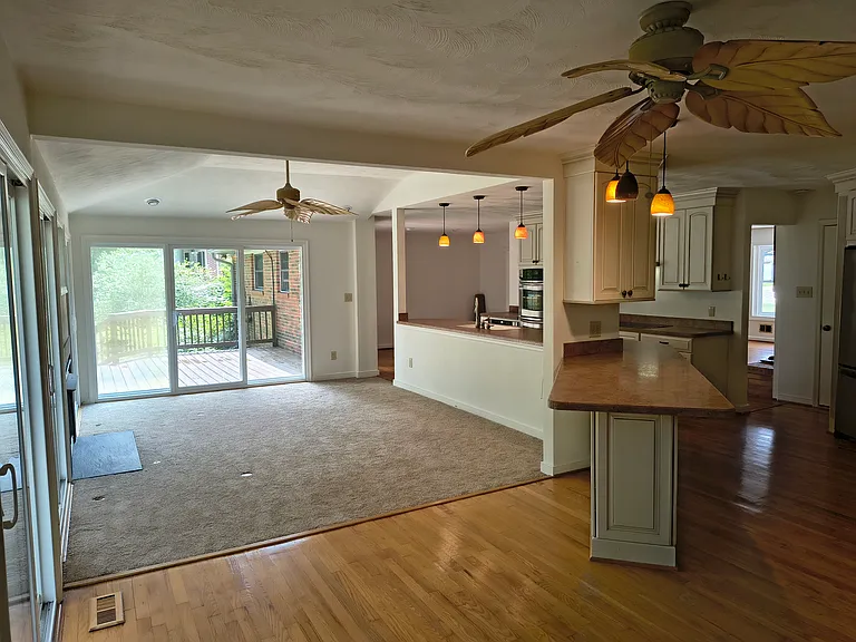 2409 Millwood Rd — Photo 10