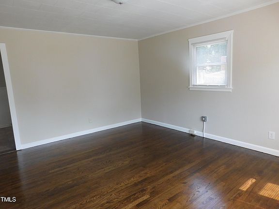 5th image of 413 Columbia Ave