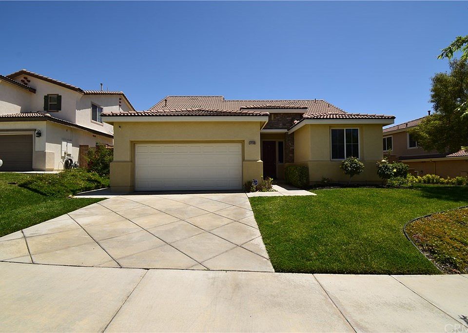 1st image of 34188 Nandina Ct