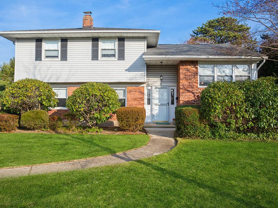 1st image of 75 Marilynn St