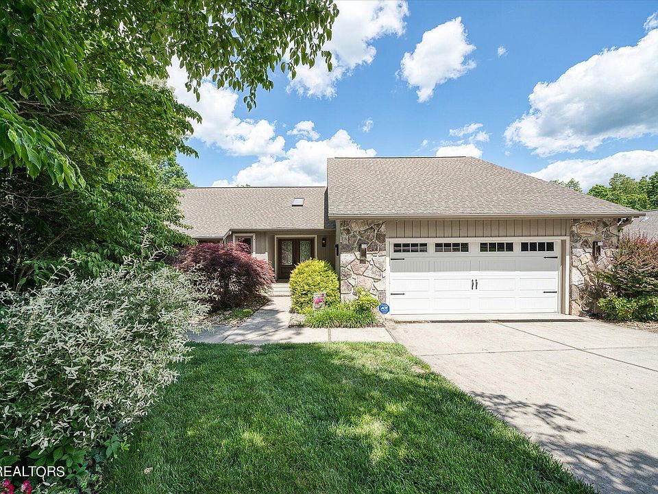 1st image of 115 Bradford Ln