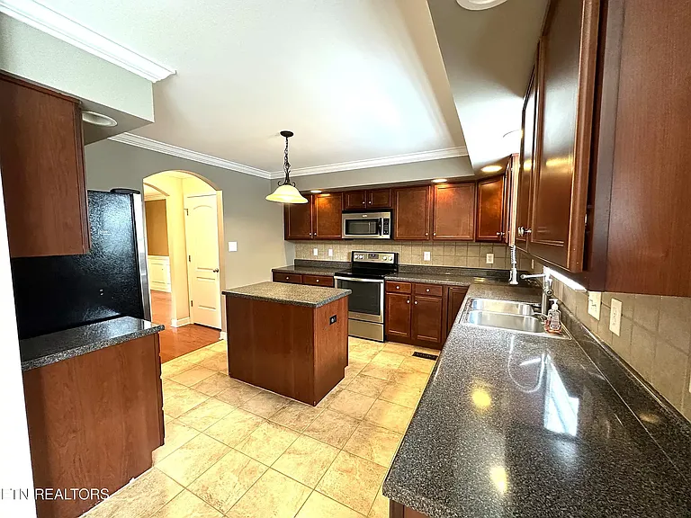 10806 Modesto Ln — Photo 5