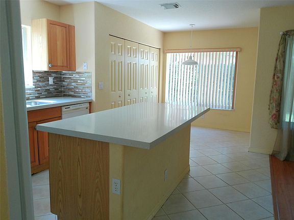 5th image of 5166 NW 122nd Avenue