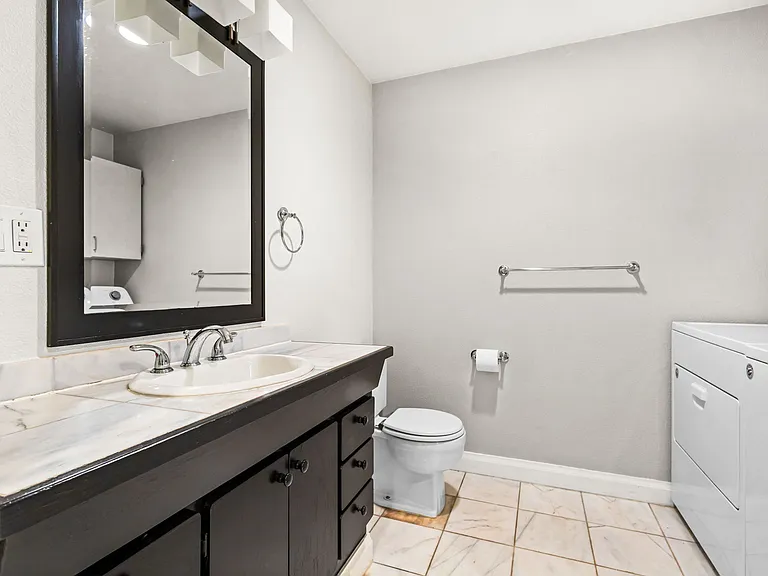2385 Cascade Hwy SE #1 — Photo 10