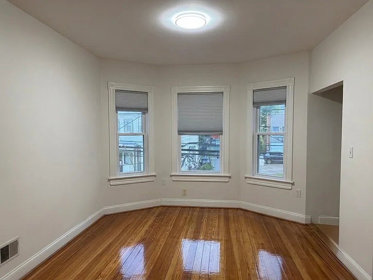 35 Adamson St #2 — Photo 2