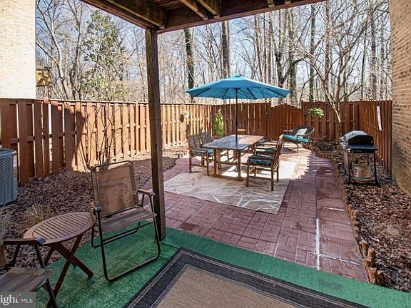 5th image of 3139 Readsborough Ct