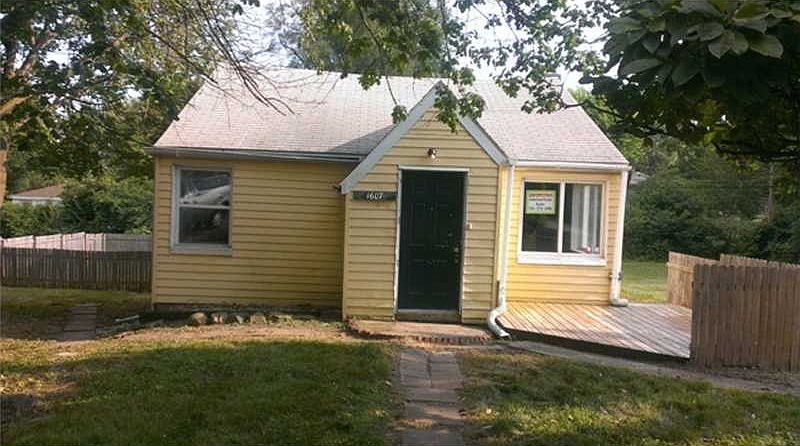 1st image of 1607 E Princeton Ave