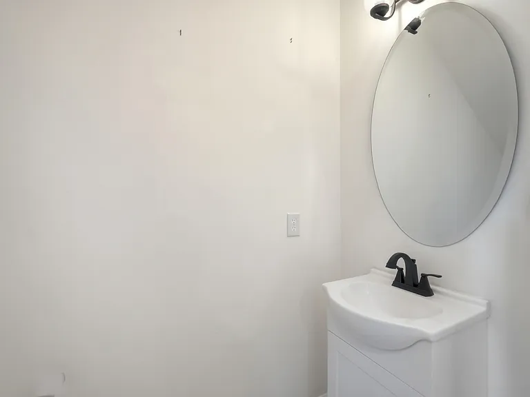 4084 Holly Villa Cir — Photo 13